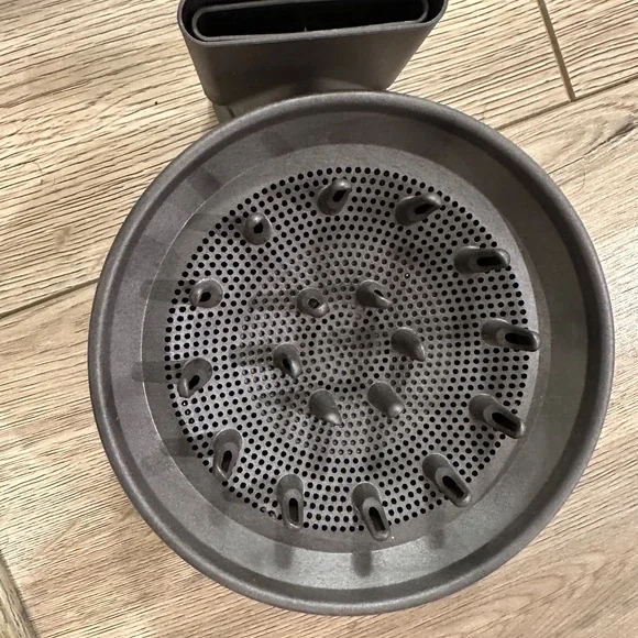 ❤️ Dyson supersonic hair dryer  **NOT WORKING** attachments and case included - Picture 8 of 14